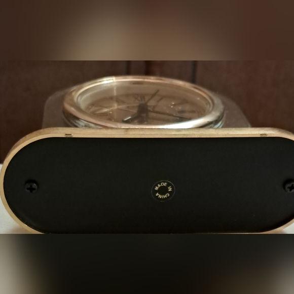 DANBURY QUARTZ TABLE TOP Alarm CLOCK for parts only - Picture 5 of 7